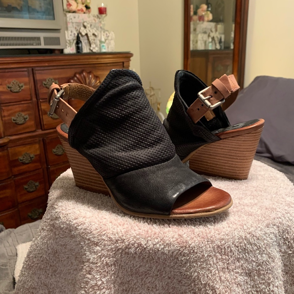 Miz Mooz Black Wedge Sandals